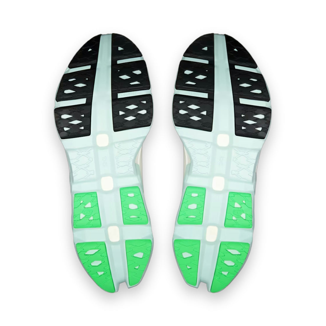 On Cloudmonster 3 Hyper - Mens