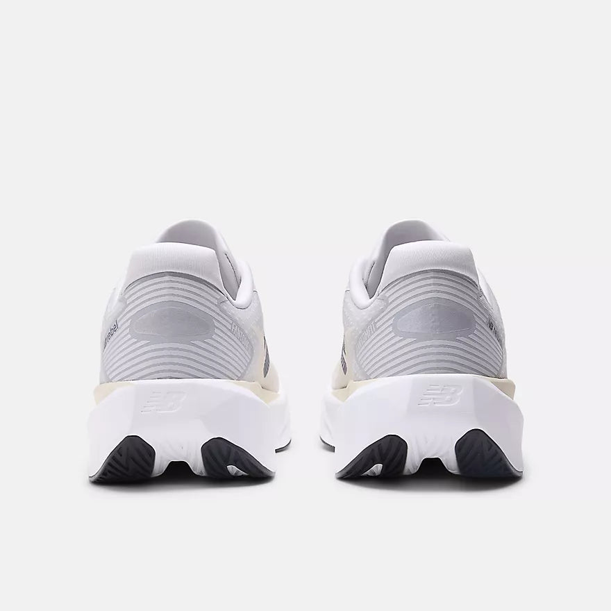 New Balance FuelCell Rebel v5 - Mens