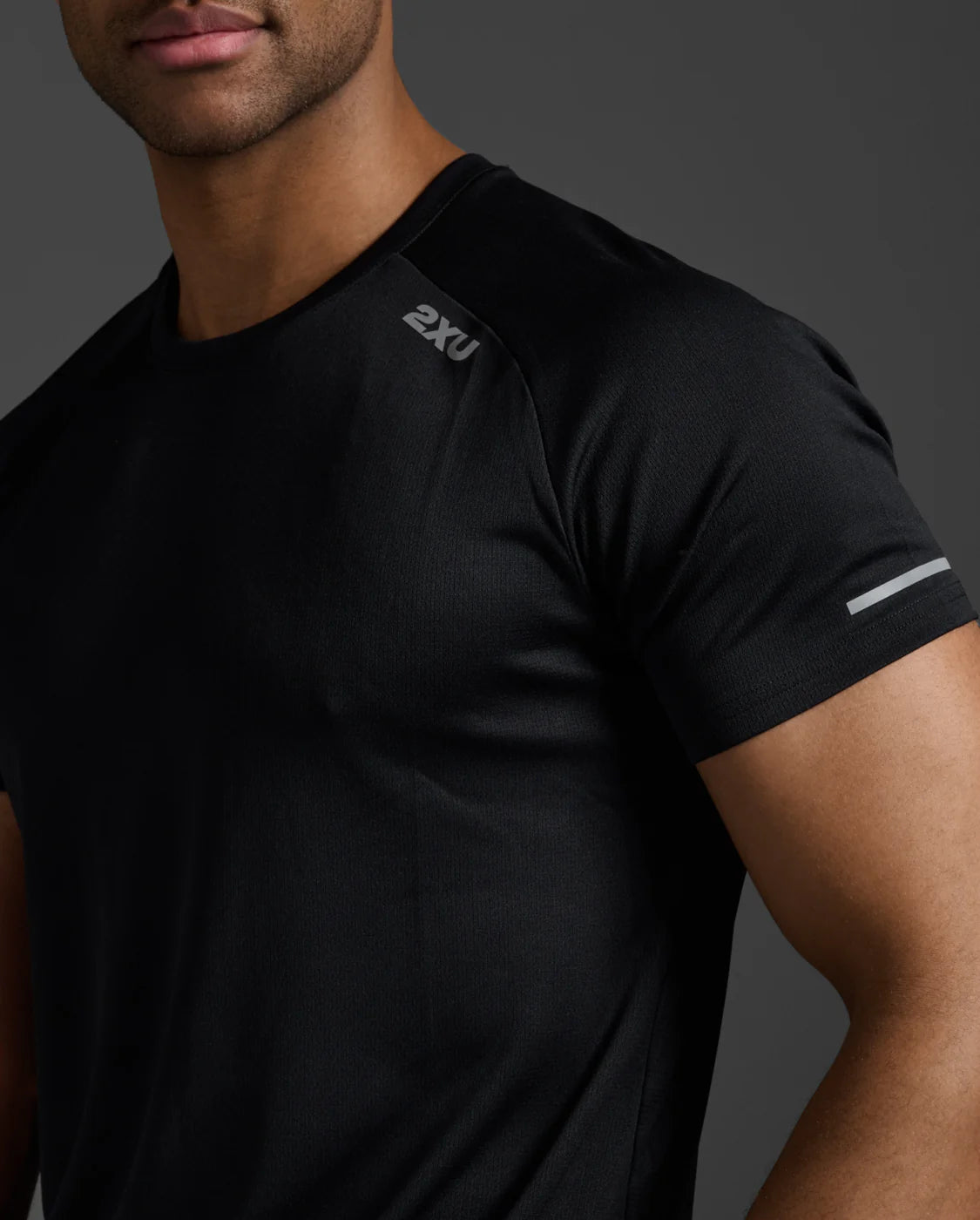 2XU Aero Tee - Black / Silver