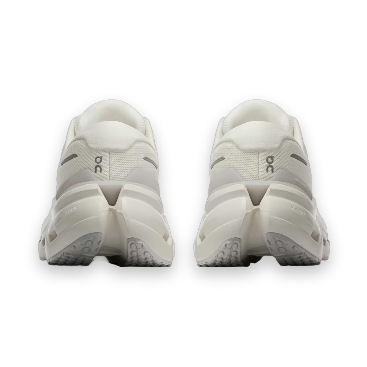 On Cloudrunner 3 - Womens