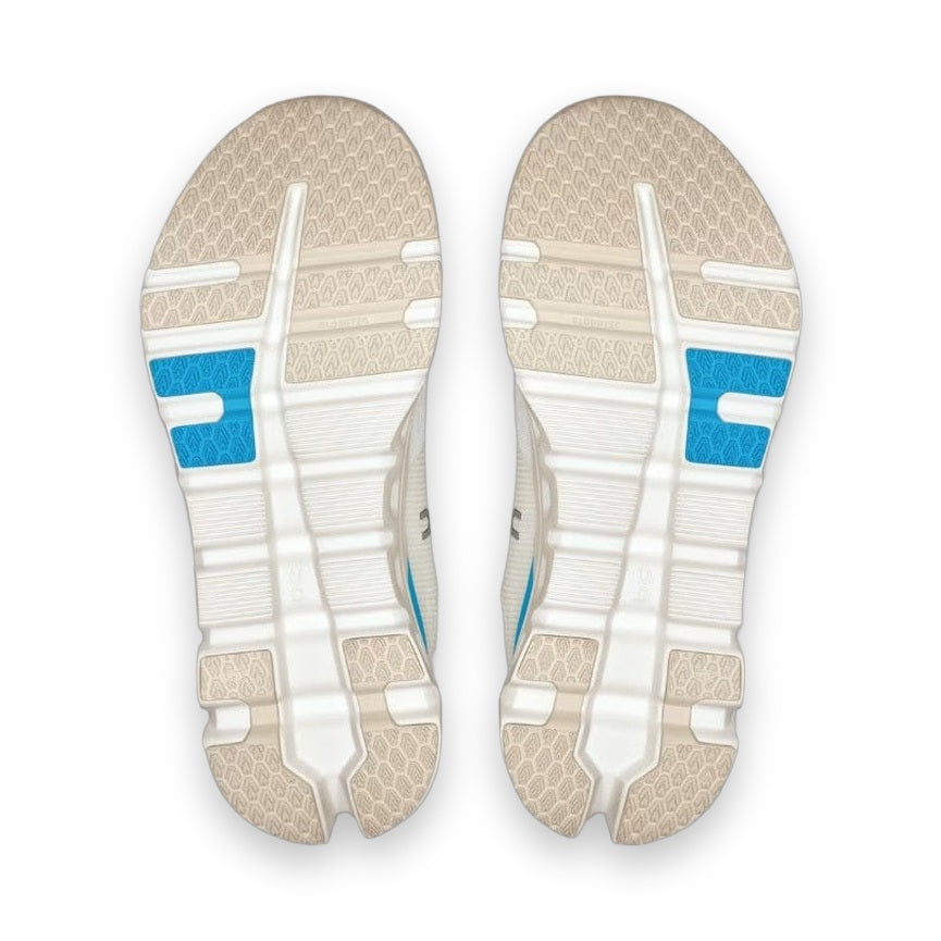 On Cloudrunner 2 - Womens