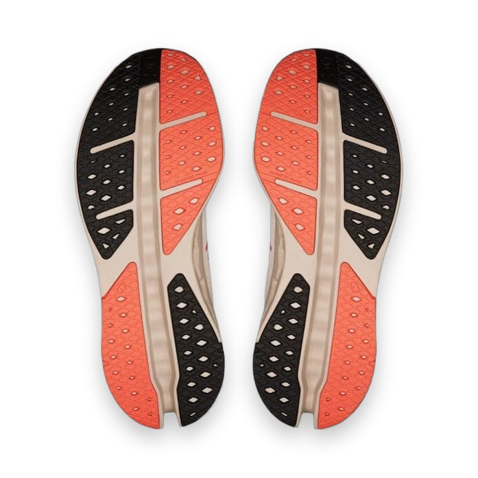On Cloudsurfer Max - Womens
